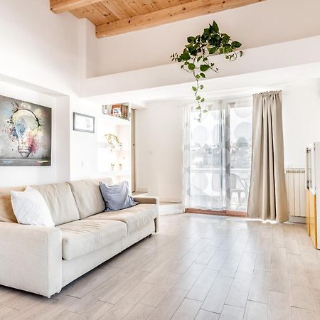 Attico Trilocale In Zona Farnesina Apartment Rome Luaran gambar